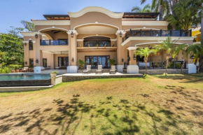  Extravagant beachfront mansion in Flamingo - second to none  Плайя Фламинго